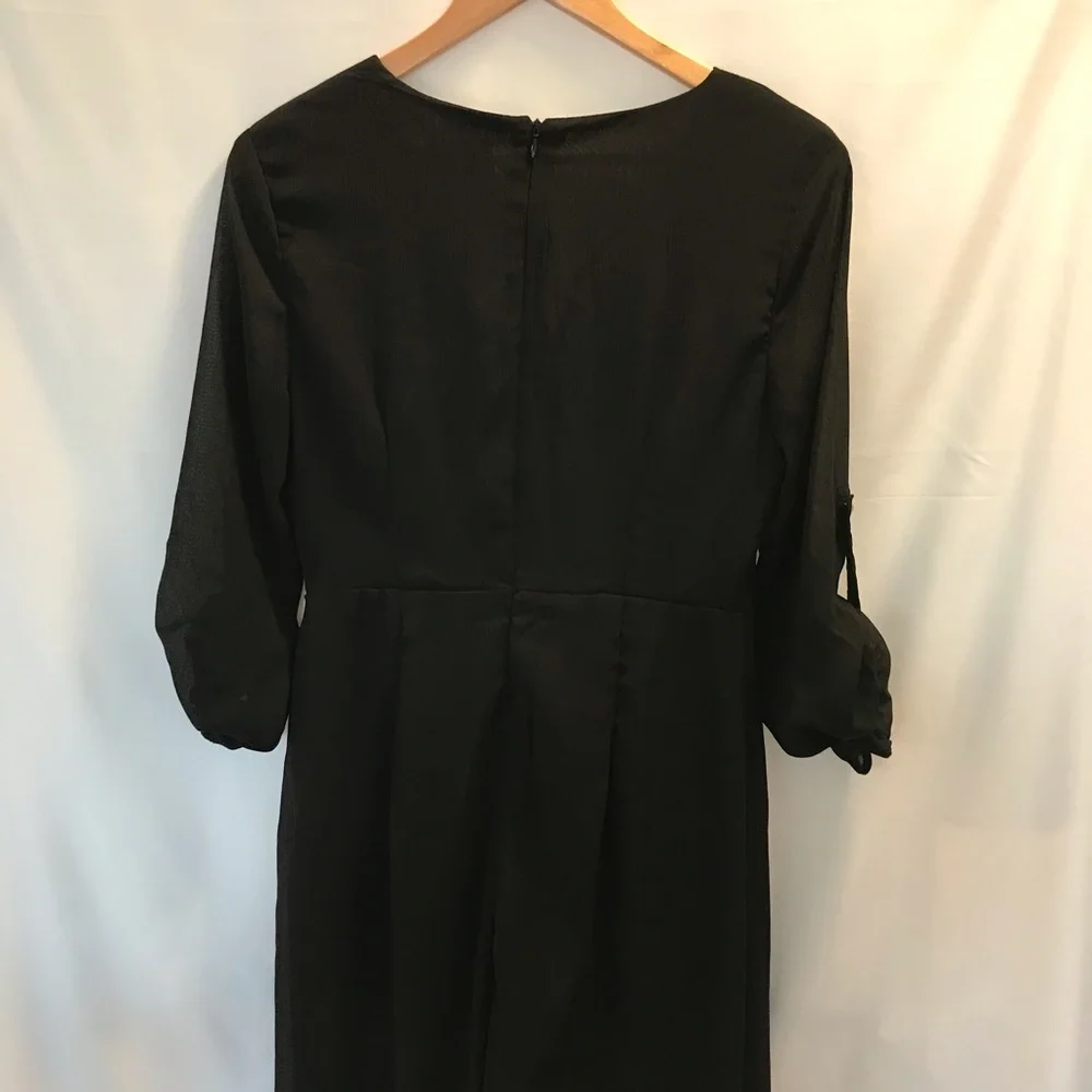 Long black low v-neck dress with shorts inside- M - Picture 6 of 7